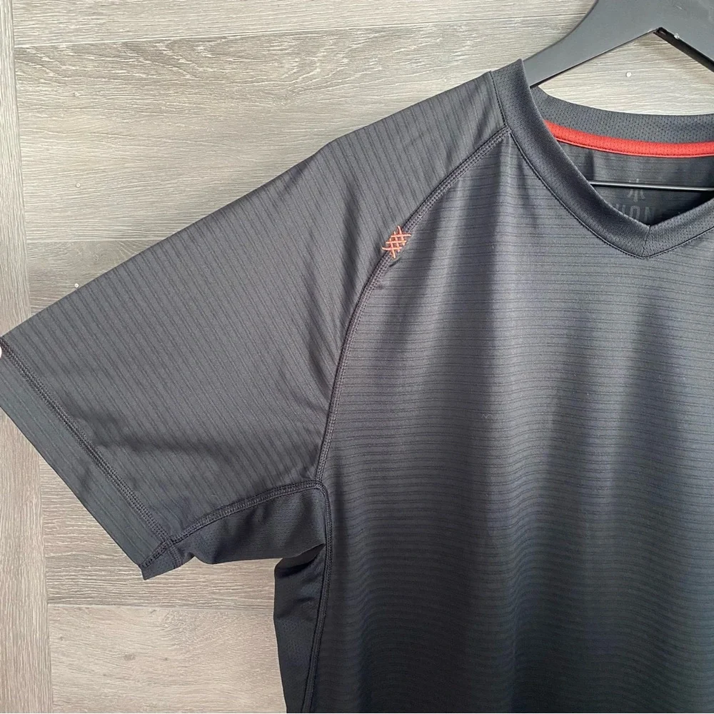 Rhône Performance Tee - Picture 2 of 7